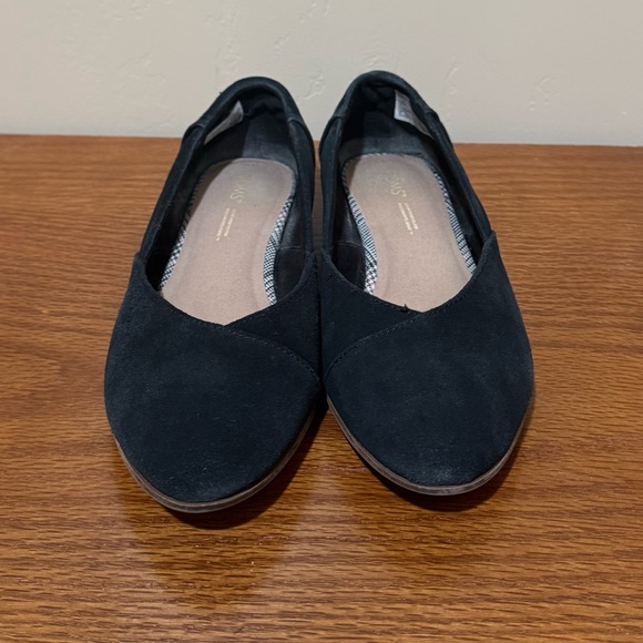 Toms Jutti Flats in Black. Size 7.5. - Picture 1 of 4